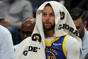Medien: NBA-Superstar Curry fällt erneut länger aus