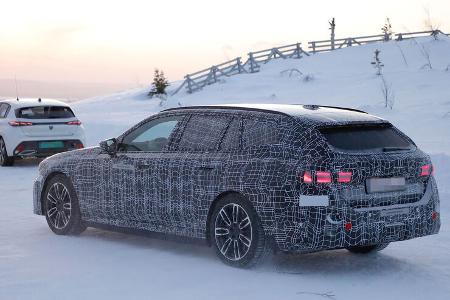 Erlkönig BMW i5 Touring