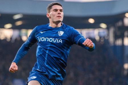 Moritz Broschinski (ab 85.) - ohne Bewertung - Sorgte in der Nachspielzeit noch für eine hektischen Szene in Dortmunder Strafraum. Machte es dort etwas zu überhastet.