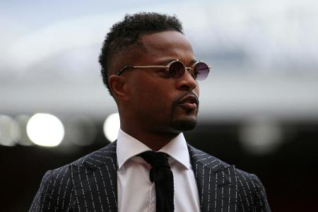 Homophobe Äußerungen: Evra muss 1000 Euro Geldstrafe zahlen