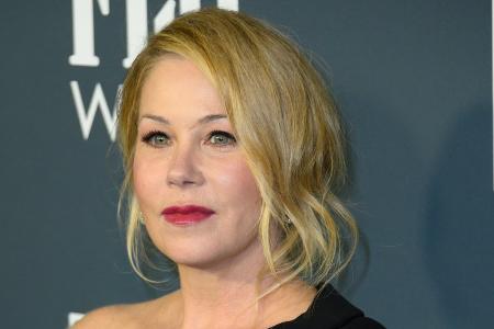 Christina Applegate hat durch Medikamente 18 Kilo zugenommen