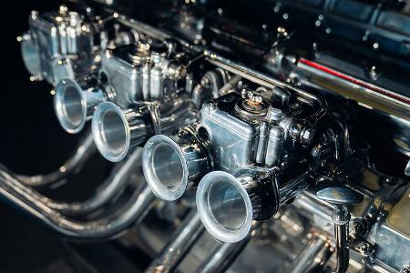 Ferrari V12-Motor als Tisch