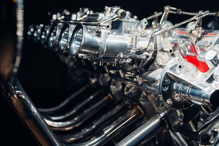 Ferrari V12-Motor als Tisch