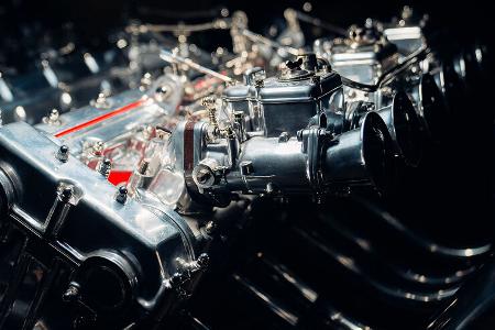 Ferrari V12-Motor als Tisch