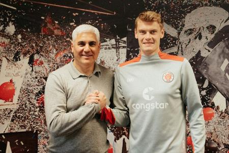 St. Pauli verlängert frühzeitig mit Defensivmann Smith