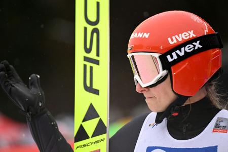 Skispringen: Althaus Vierte in Hinzenbach - Pinkelnig siegt