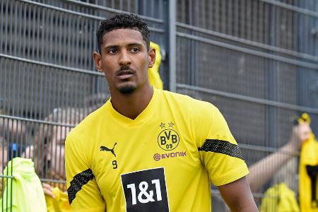 Sébastien Haller (ab. 28.) - Note: 3,5 - Strahlte in der ersten Halbzeit eine gute Präsenz aus und gewann direkt einige Kopfballduelle. In der zweiten Halbzeit weitaus weniger auffälliger und von den Innenverteidigern eng und konsequent gedeckt. Seine einzige Torchance in der 87. Minute vereitelte Pavlenka.