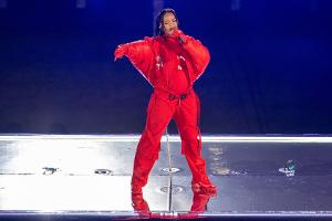 Rihanna beim Super Bowl: Baby-News während fulminanter Halbzeitshow