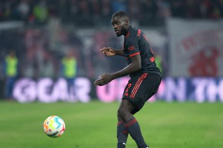 Gegen Halsschmerzen: Upamecano trainierte mit Opernsänger