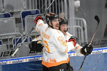 DEL: Grizzlys verlängern mit Kapitän und Top-Scorer Machacek
