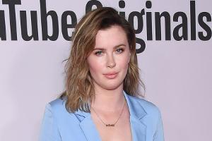Ireland Baldwin präsentiert stolz ihren Babybauch im knappen Bikini