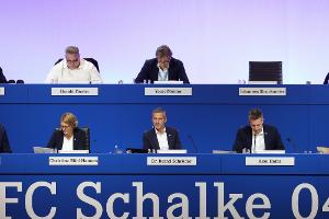 Schalke: Abstieg "bringt uns nicht vom Weg ab"