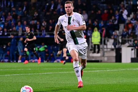 Nico Elvedi - Note: 3,0 - Profilierte sich gerade in der Torschussverteidigung mit gutem Timing. Blockte wiederholt die Abschlüsse der Bayern. Ließ sich aber phasenweise von der Nervosität anstecken. Von den tiefen Laufwegen dann manchmal überrascht.