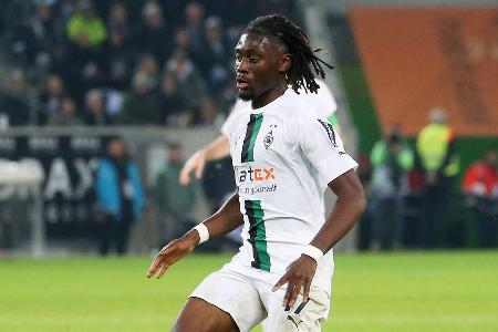 MITTELFELD: Kouadio Manu Koné - Note: 1,5 - Stach in einer zuweilen unsicheren Fohlen-Mannschaft mit seiner Qualität am Ball heraus. Bewies im Umschaltspiel vielfach ein tolles Auge und setzte die Mitspieler stark in Szene. Zwischen beiden Strafraum mit einem unfassbaren Aktionsradius.