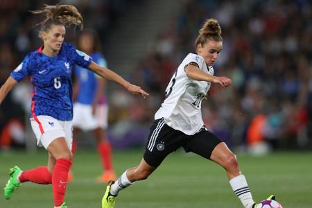 Frauenfußball: Magull fordert Mindestlohn