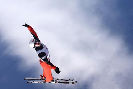 Starker Wind: Aerials mit Weiß verschoben