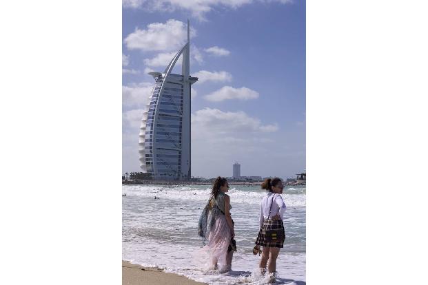 In Dubai ist alles sonniger und auch ein bisschen künstlicher. Die Metropole am Persischen Golf scheint deutsche Influencer geradezu magisch anzuziehen.