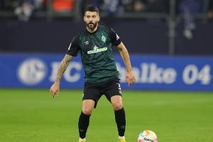 Werder Bremen verlängert mit Abwehrspieler Jung