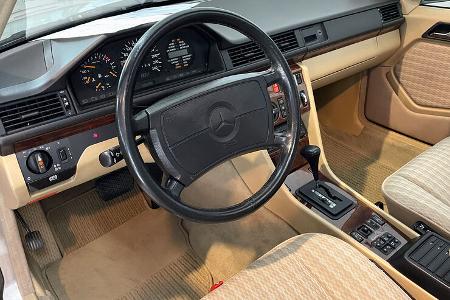 Retro Classics 2022 Marktrundgang