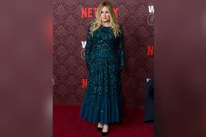 Jennifer Coolidge versprüht Glamour in grüner Robe von Dolce & Gabbana