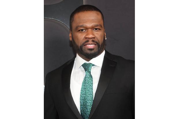 50 Cent dealte schon im zarten Alter von 12 Jahren. 19-jährig geriet er an den Falschen, versuchte, Kokain an einen Undercover-Polizisten zu verticken. Dafür hätte er bis zu neun Jahre Gefängnis bekom ...