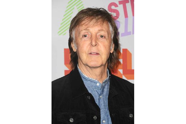 Paul McCartney mag aussehen, als könne er kein Wässerchen trüben, doch als er 1980 am Flughafen von Tokio mit einem halben Pfund Marihuana erwischt wurde, war es die Menge der Droge, die ihm eine Ankl ...