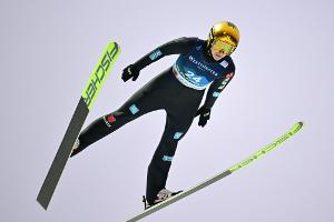 Skispringerin Rupprecht spricht über Regelschmerzen