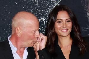 Demenz-Diagnose von Bruce Willis: So geht Emma Heming-Willis damit um