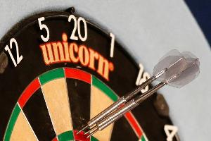 Darts: Klose übersteht Auftakt bei den UK Open