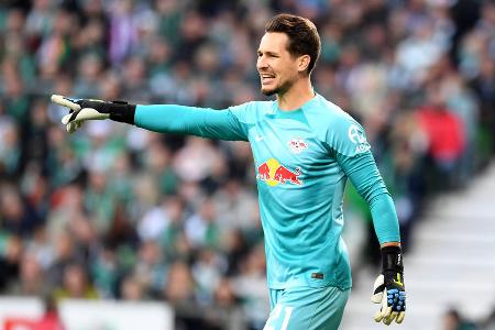 RB Leipzig - TOR: Janis Blaswich - Note: 4,0 - Hinterließ im Leipziger Tor einen durchwachsenen Eindruck. Verursachte erst gegen Reus den Elfmeter (20.). Sah auch beim zweiten Gegentor nicht gut aus (40.). Hielt seine Farben mit starker Tat gegen Reus nach der Pause allerdings im Spiel (66.).