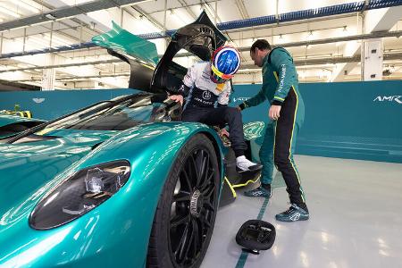 Aston Martin Valkyrie Tracktest Bahrain