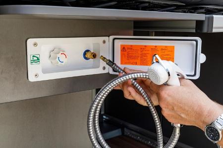 VW Grand California Außendusche