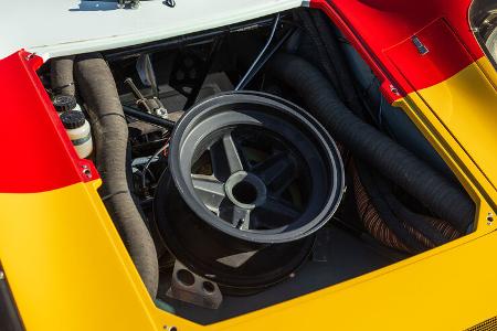 Porsche 907-025 K (1968) Targa Florio #224 Vic Elford Technik