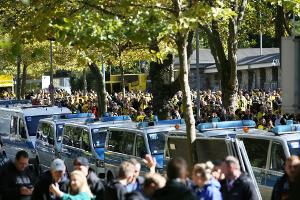 Nach Angriff auf Schalke-Fans: Razzia in NRW-Städten
