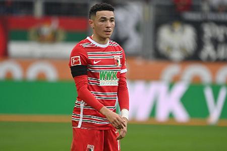 Ruben Vargas (ab 46. Minute) - Note: 4,0 - Machte es gleich besser als Demirovic. Mit einem Abschluss aus guter Lage in Minute 55, der aber doch deutlich über das Tor. Gab nie auf, legte das 3:5 für Cardona mit viel Übersicht vor.