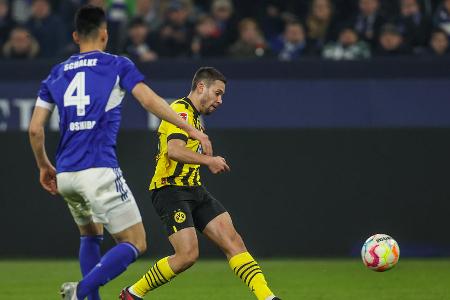 Schalke 04 vs. BVB: Noten und Einzelkritik zum Revierderby - Am Samstagabend stieg in Gelsenkirchen das Revierderby zwischen dem FC Schalke 04 und Borussia Dortmund. In einer intensiven Partie legte der BVB zweimal vor, doch S04 konterte jeweils. Am Ende stand ein 2:2, mit dem die Schalker sicher besser leben können. Alle Akteure in der Einzelkritik: