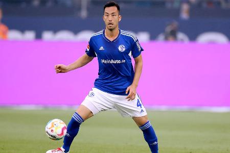 Maya Yoshida - Note: 2,5 - Agierte auf der letzten Linie ruhig und hatte in der Torschussverteidigung wichtige Momente. Ausgerechnet beim 0:1 stellte er den Weg zum Tor aber nicht konsequent zu (37.). Dafür mit makelloser Zweikampfbilanz.
