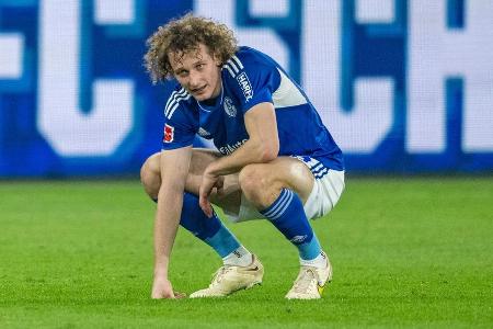 MITTELFELD: Alex Král - Note: 4,5 - Setzte den Gegenspielern zu wenig entgegen und ließ in seiner Zone streckenweise große Lücken. Blieb gegen den Ball sogar im eigenen Strafraum eher passiv. Sein Ballgewinn vor dem 1:1 war die absolute Ausnahme.