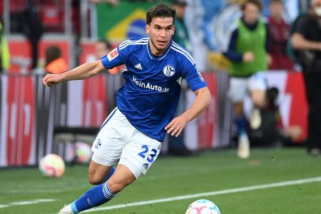 Mehmet Can Aydin (bis 74.) - Note: 3,5 - Bekam lange Zeit keine Ruhe in sein Spiel und hatte nicht das Durchsetzungsvermögen, um dem Gegner gefährlich zu werden. Kam aber mit Elan aus der Pause und hatte nach dem Ausgleich seine beste Phase.