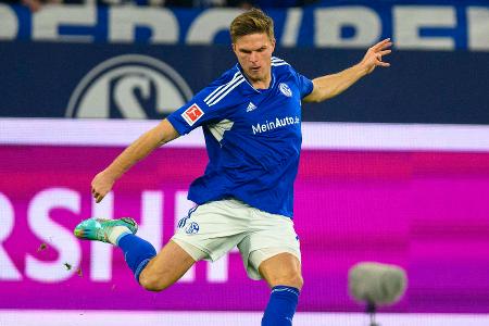 Marius Bülter - Note: 1,5 - Avancierte zum Unterschiedsspieler bei S04, holte aus wenigen Szenen das Maximum. Verzeichnete auf der linken Außenbahn einige Durchbrüche gegen Wolf. Zeigte sich vor dem Tor zudem eiskalt. Traf mit seiner ersten Chance zum 1:1 (50.). Legte das zweite Schalker Tor später auf (79.).