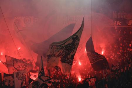 Vor Frankfurt-Spiel: Kontrollen für Flüge aus Deutschland