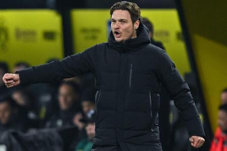 Das ist der BVB-Kader für den CL-Kracher gegen Chelsea - Am Dienstagabend (21 Uhr) tritt Borussia Dortmund im richtungsweisenden Achtelfinal-Rückspiel beim FC Chelsea an. Durch den 1:0-Erfolg im Hinspiel reicht dem BVB ein Unentschieden in London. Dort wird Julian Ryerson aufgrund einer Gelb-Sperre nicht zur Verfügung stehen. Ein Fragezeichen steht hinter dem Einsatz von Keeper Gregor Kobel. Dieses Personal hat Edin Terzic mit nach England genommen: