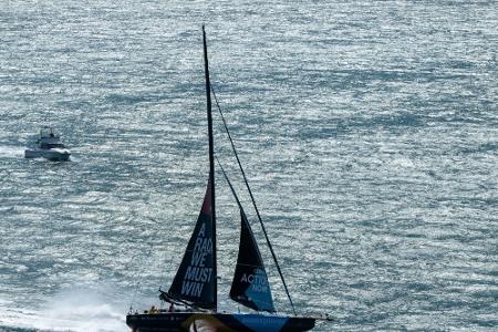 Neues Problem auf der Königsetappe: Mast-Riss bei Herrmann