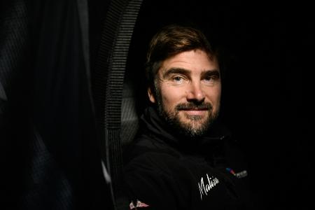 Crew um Herrmann nimmt nach Reparatur das Rennen wieder auf