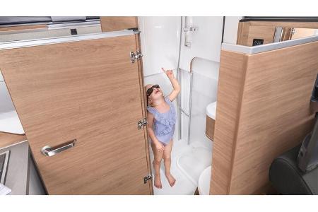 Sanitärraum, Dusche, Kind, Duschtasse, Campingfahrzeug 