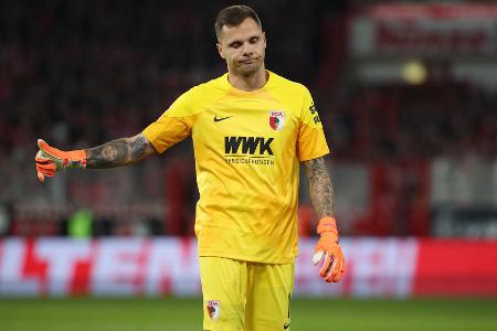 FC Augsburg - TOR: Rafal Gikiewicz - Note: 3,5 - Ein undankbares Spiel für den polarisierenden Keeper. Konnte sich in Hälfte eins nur bei einem Drehschuss von Mané auszeichnen, der Rest war unhaltbar.