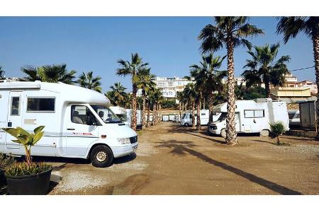 Der Platz eines Freizeithändlers ist ein guter Ausgangspunkt für Malaga- Besuche.