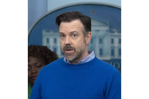 Große Ehre für Jason Sudeikis, Titelheld und Produzent der TV-Kultserie 'Ted Lasso'. Am Montag (20. März) wurde er von US-Präsident Joe Biden ins Weiße Haus eingeladen, wo ein Thema auf der Tagesordnu ...
