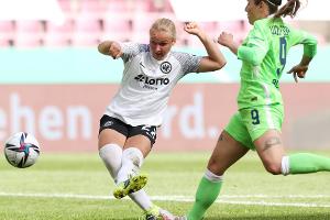 Eintracht-Frauen gegen Wolfsburg im großen Stadion