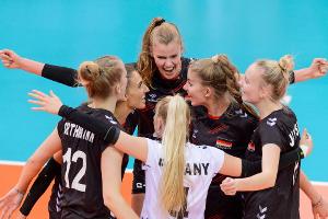 Spendenaktion: DVV-Volleyballerinnen treffen auf Ukraine